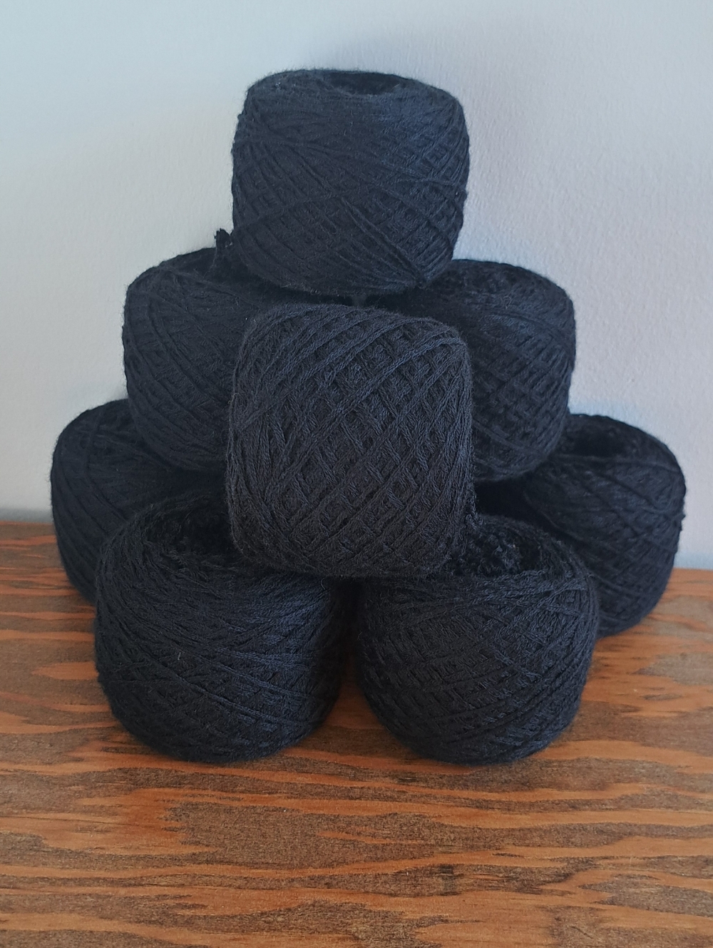 Merino Extra Fine Black Yarn Lot, 470g